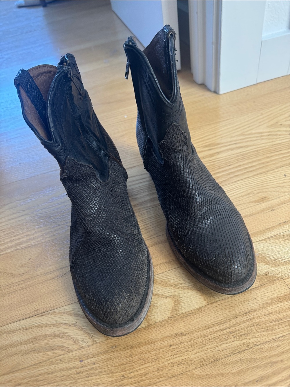 Sutro Black Snake Embossed Leather Western Ankle Boots Side Zip Booties